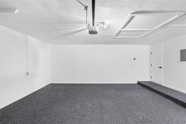 Building Photo - 2306 S San Jose Cir