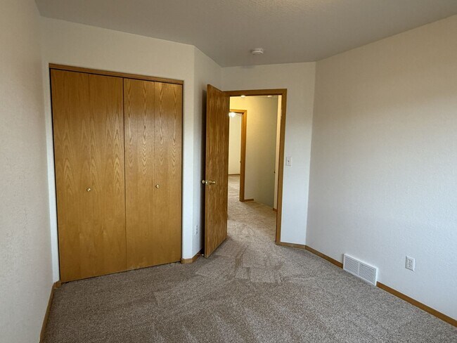 Building Photo - Elevated Living in Fort Collins – Stylish 3 Bed 3.5 Bath Home