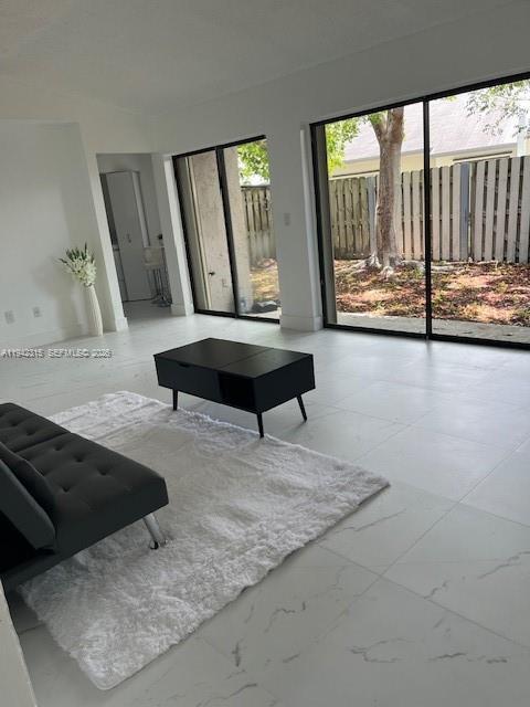 Building Photo - 1342 Sandpiper Blvd