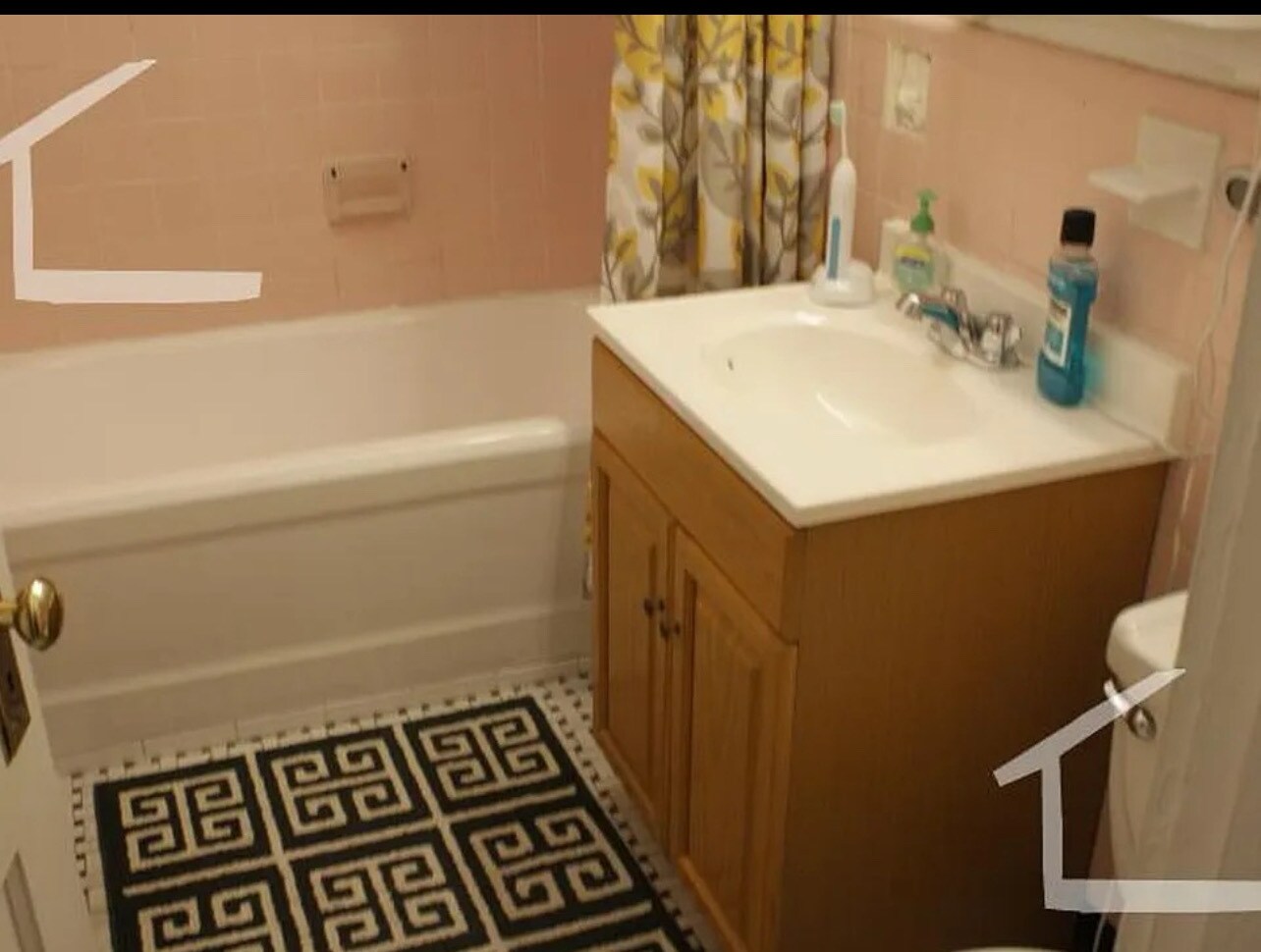 Building Photo - 1736 Beacon St