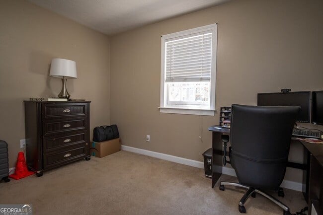 Building Photo - 935 Baxter St