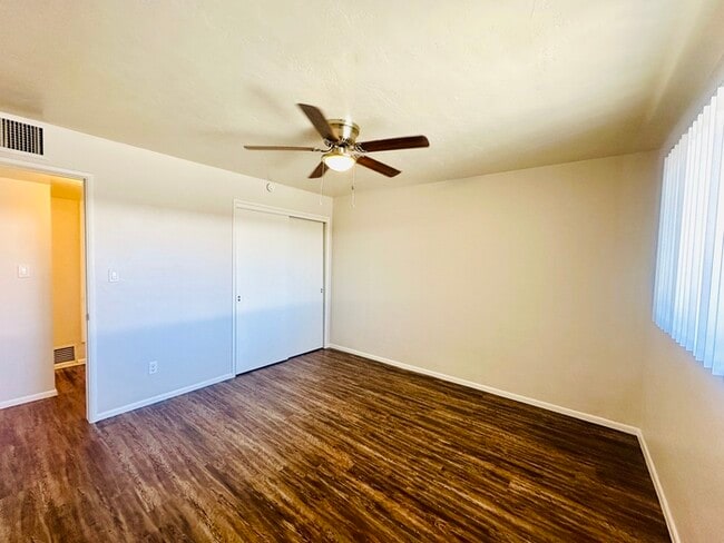 Building Photo - Newly Renovated Spacious 1 Bedroom with Vi...