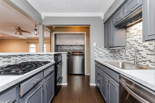 Building Photo - 2517 Rosewood Dr