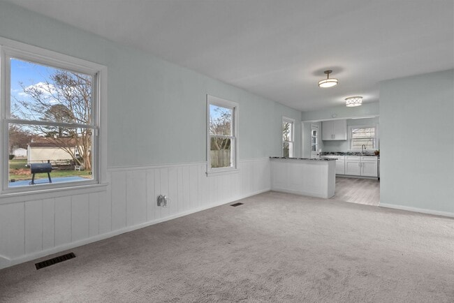 Building Photo - NEW RENTAL ALERT: Beautiful 4-Bed Home in Hampton — Available NOW!