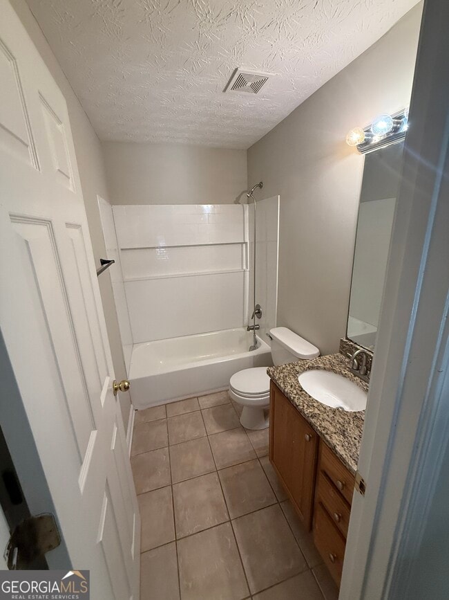 Building Photo - 27 Montgomery St NE