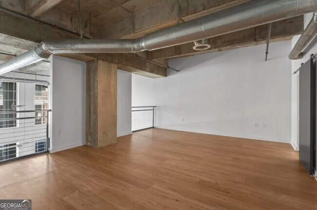 Building Photo - 230 18th St NW