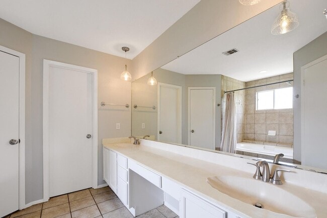 Building Photo - 6307 Smith Oak Trail