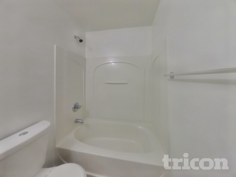 Building Photo - 5213 S 23rd Pl