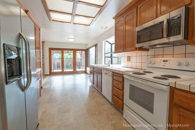 Building Photo - Spacious San Jose Home w/Cupertino Schools!