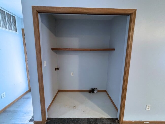 Building Photo - 312 Stone Creek Dr