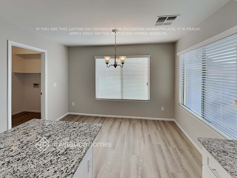 Building Photo - 1544 W San Tan Hills Dr