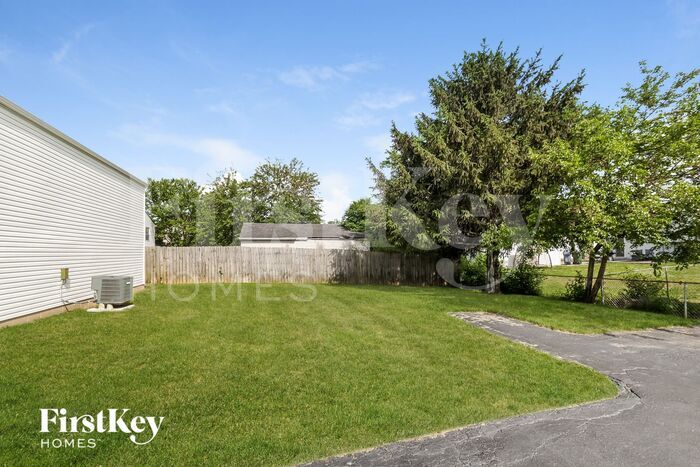 Building Photo - 1605 Rock Creek Dr