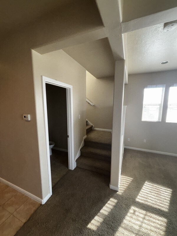 Building Photo - 1296 S Mountain Crst Dr