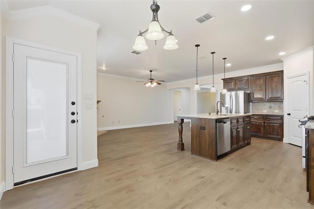 Building Photo - 3049 Waterfall Dr