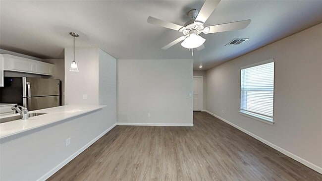 Building Photo - 11209 Breckenridge Ln