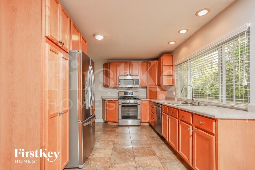 Building Photo - 522 Ballwood Dr