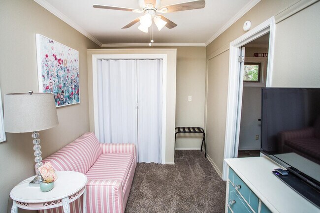 Building Photo - 2418 23rd St