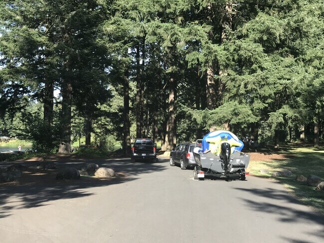 Building Photo - COMING SOON INQUIRE WITHIN- Beautiful 5 bdrm  and master on the main Home in Lacamas Meadows subd...