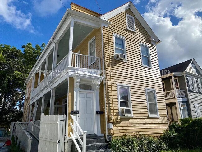 Primary Photo - 26 Ashton St