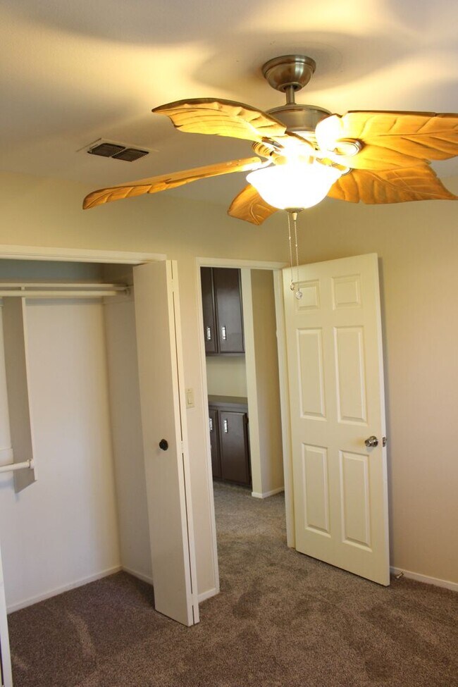 Building Photo - 3505 Huachuca Way