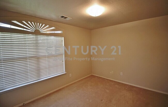 Building Photo - Adorable 3/2/2 in Mansfield ISD For Rent!