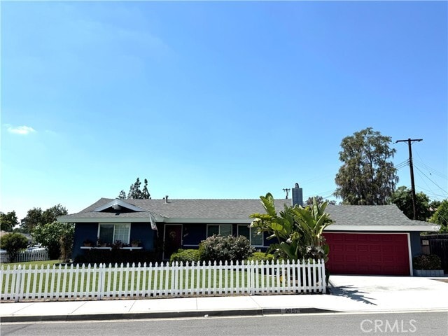 Building Photo - 2057 Royalty Dr