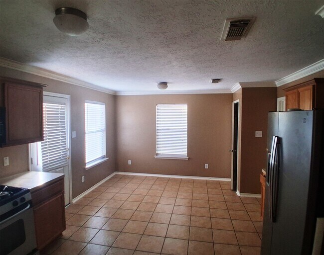 Building Photo - 8714 Orchard Ridge Ln