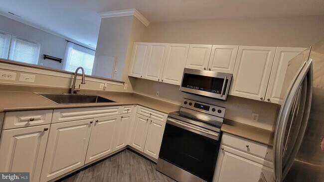 Building Photo - 3009 Nicosh Cir
