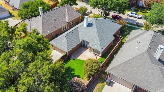 Building Photo - 4824 Holly Berry Dr