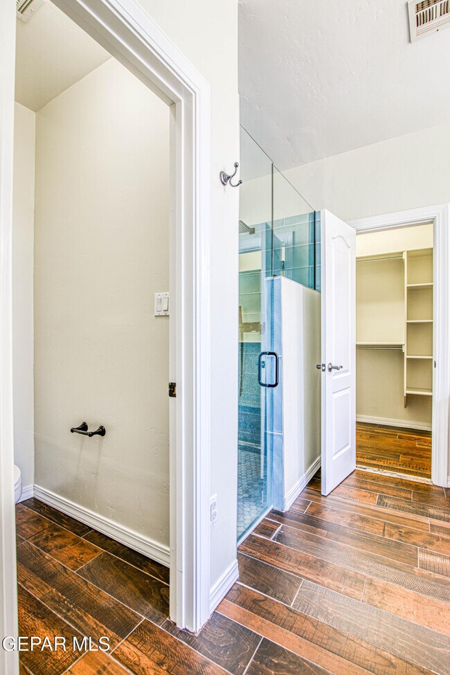 Building Photo - 13401 Emerald Pond Dr