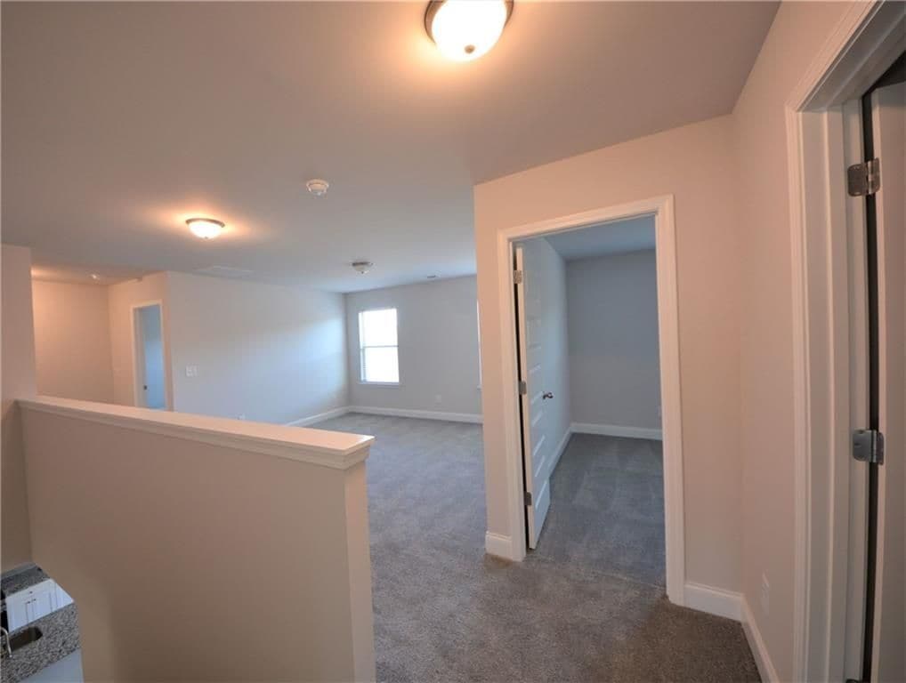 Building Photo - 246 Hellen Vly Dr