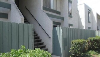 Building Photo - 2436 Bolker Dr