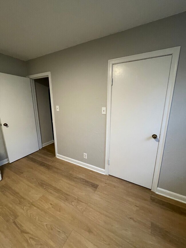 Building Photo - 3155 N 52nd St