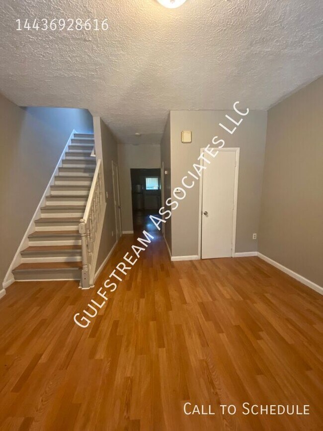 Primary Photo - 2704 Presbury St