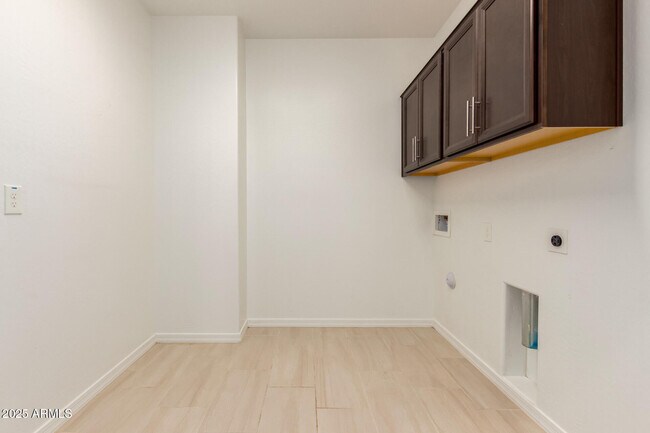 Building Photo - 12751 W Ocotillo Rd