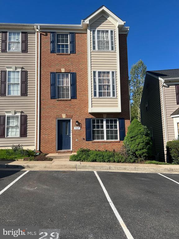 Building Photo - 329 Kirby St