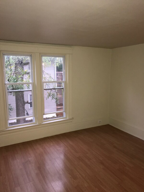 Building Photo - 727 W Ganson St