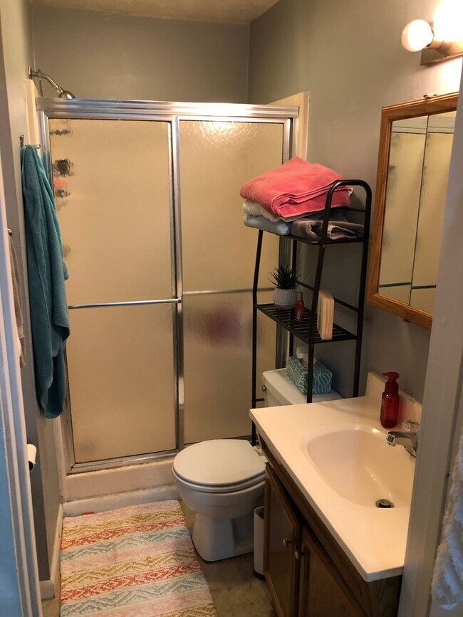 Building Photo - Available August 2026;  Monthly Rent $3,15...