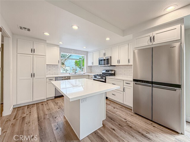 Building Photo - 5625 Slicers Cir