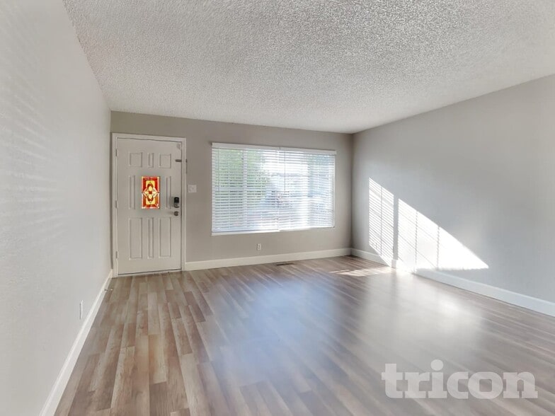 Building Photo - 2920 Palo Verde Way