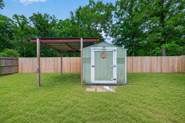 Building Photo - 16348 Ryan Guinn Way