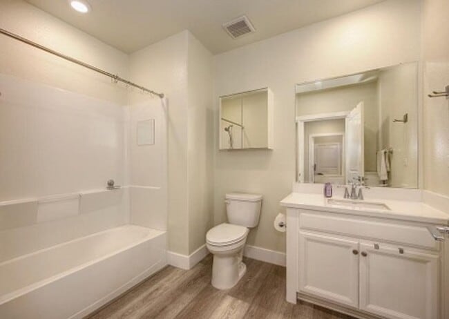 Building Photo - Upscale 2/2 Apartment in The Cannery!-$500 Off 1st Month's Rent