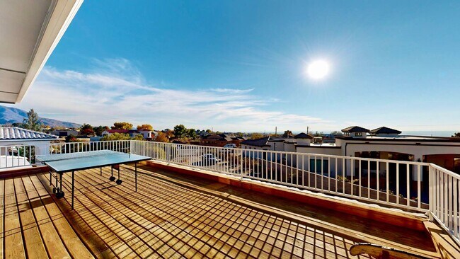 Building Photo - Move in Special Luxury 4 bedroom 4.5 bathr...