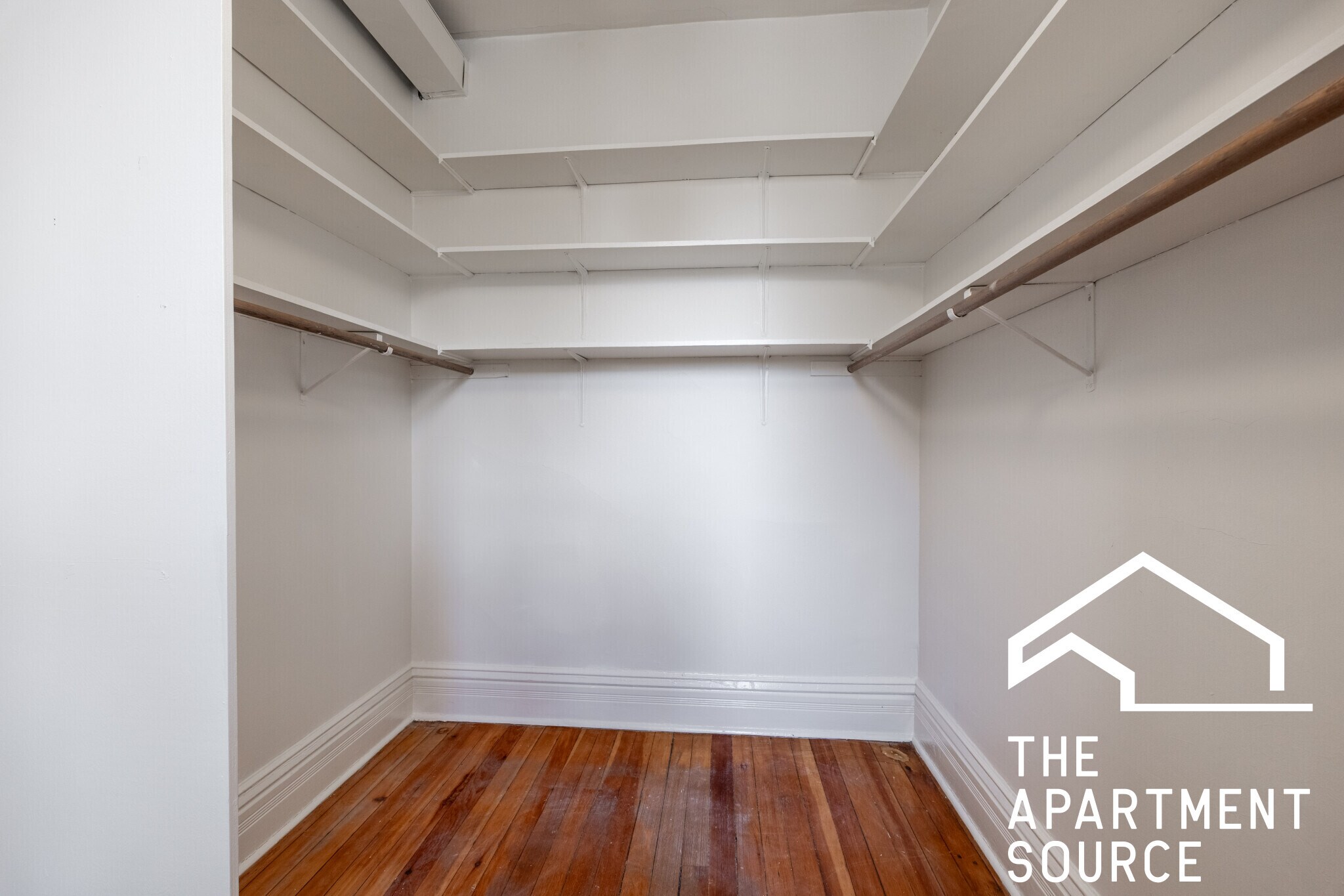 Building Photo - 2059 N Clifton Ave