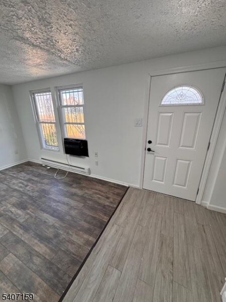 Building Photo - 81 N Day St