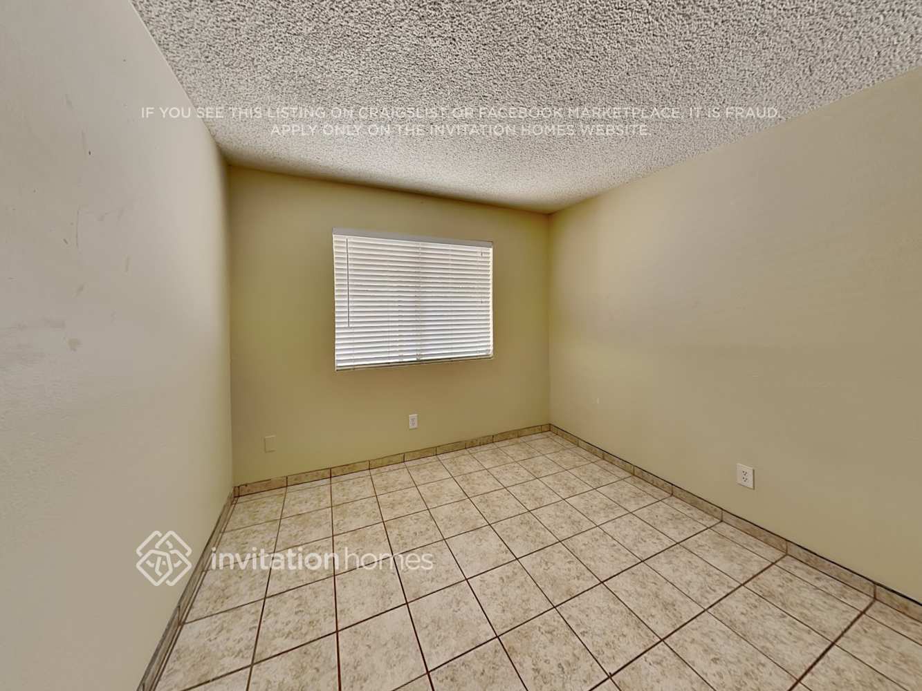 Building Photo - 7517 W Mercer Ln