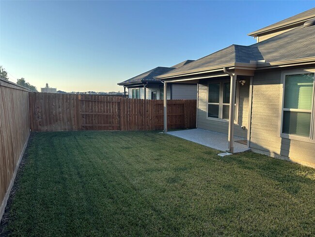 Building Photo - 16936 Juniper Blossom Bnd