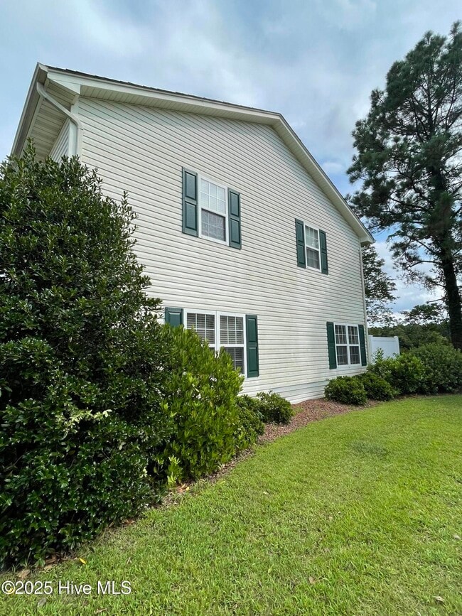 Building Photo - 71 Crush Ct
