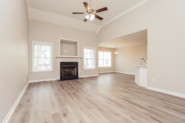 Building Photo - 8011 Tiger Ct