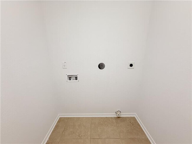 Building Photo - 531 Parkfield Ln